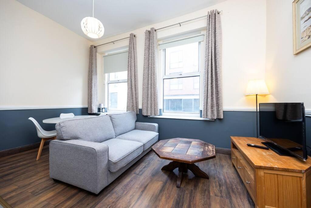Homely 1 Bedroom Apartment In Smithfield, Dublino Esterno foto